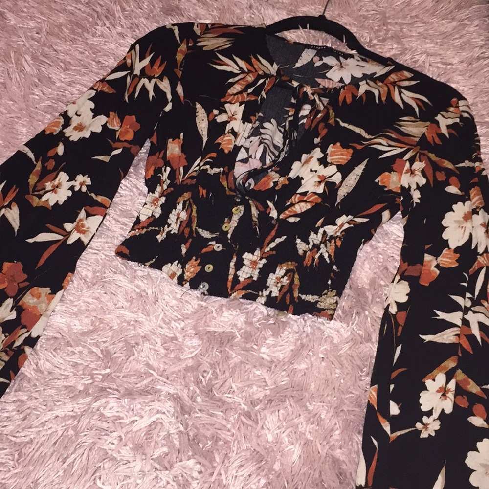 Flowery Crop Top 🍂
